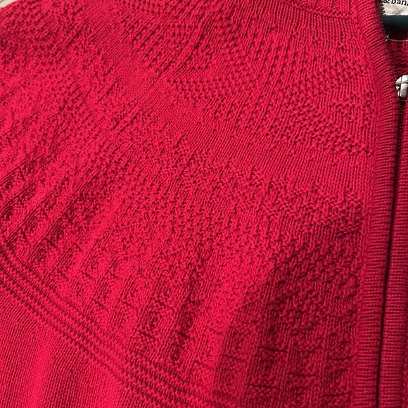 Red fair isle design sweater. - Picture 3 of 6